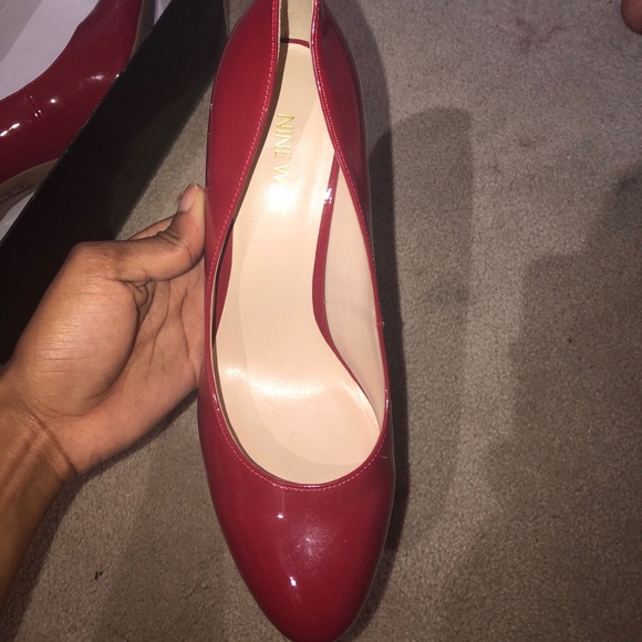 Red nine west heels - Picture 2 of 3